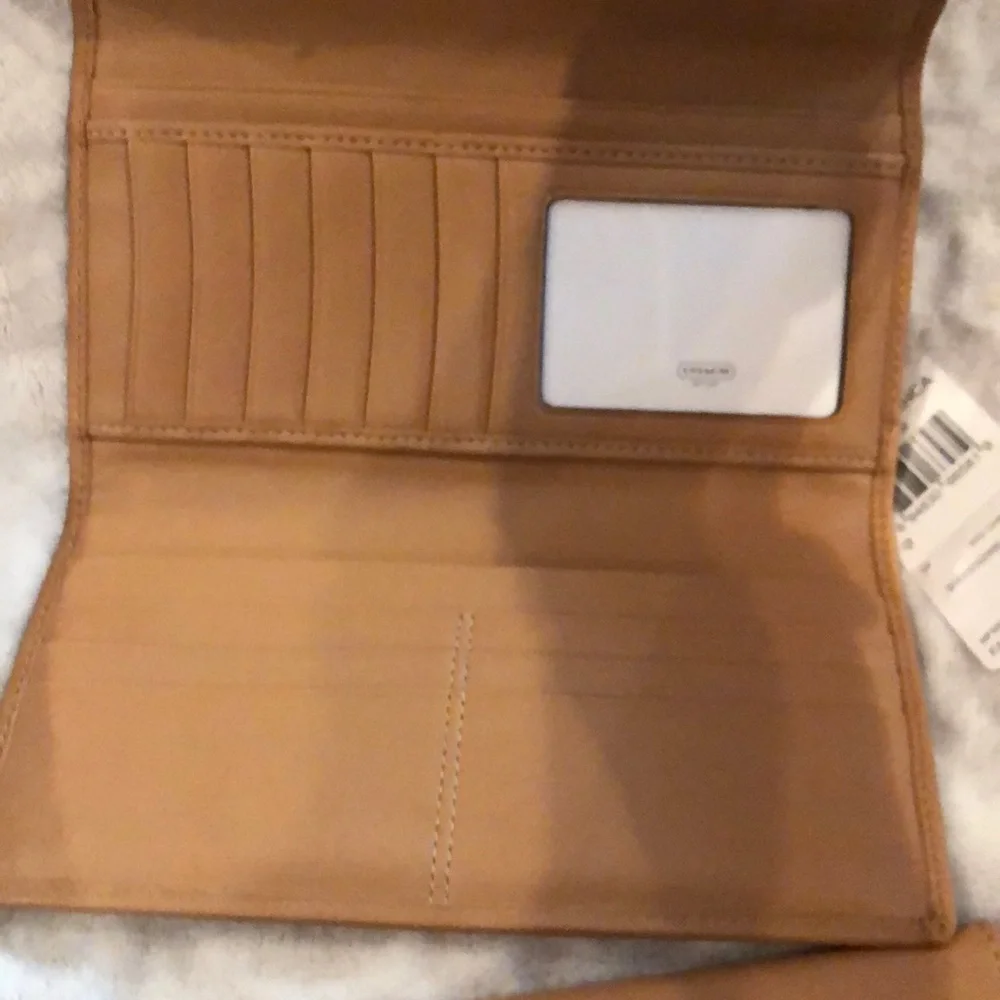 Beautiful new Coach wallet with check book holder - Picture 6 of 6